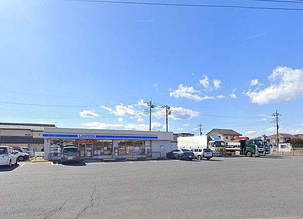 【周辺環境/コンビニ】ローソン高崎下小塙店様まで350m(徒歩5分/車1分)です。24時間営業のコンビニが歩いていける距離にあると便利ですね。