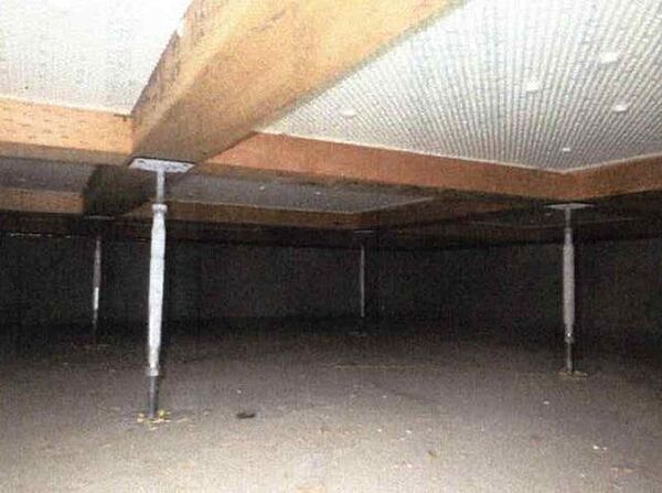 中古住宅の3大リスクである、雨漏り、主要構造部分の欠陥や腐食、給排水管の漏水や故障を2年間保証します。その前提で床下まで確認の上でリフォームし、シロアリの被害調査と防除工事もおこないました。