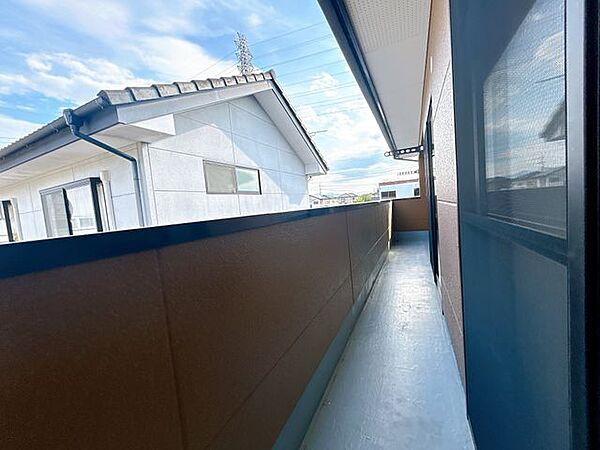 【リフォーム済】バルコニーです。南向きなので日当たり良好です。