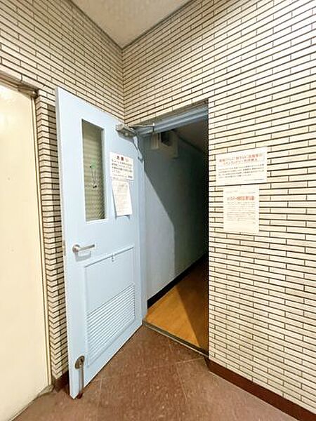 【ランドリールーム】居住者だけが利用できるランドリールームです。