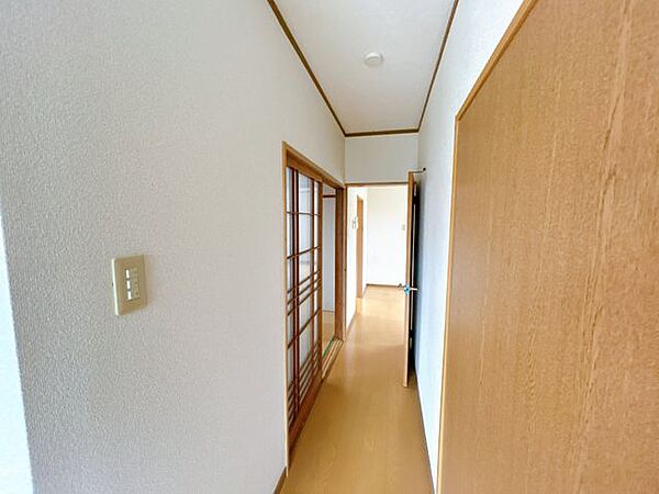 【期間限定現況販売】1階廊下です。