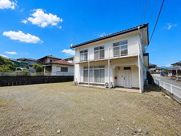 【リフォーム中】樹木や庭石を撤去し、整地いたします。お日様の恵みをたっぷり受けるお庭で家庭菜園やガーデニングを楽しむことができます（ただし土の入れ替えやふるいが必要になります）。
