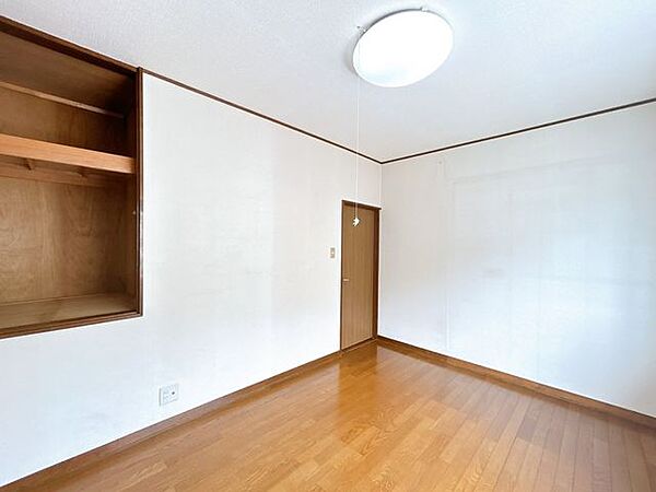洋室を拡大表示