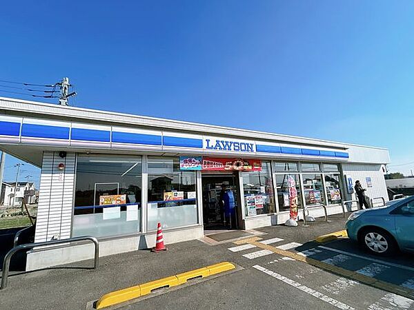 ローソン熊谷円光二丁目店様まで徒歩8分（600ｍ）です。近くにあると便利ですね。