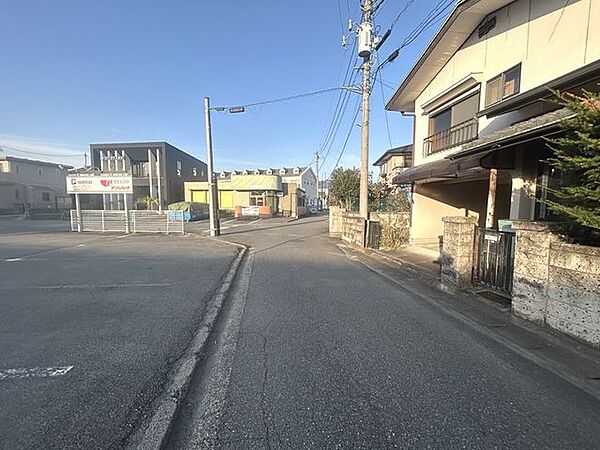 【前面道路】東側道路です。幅員約4ｍです。