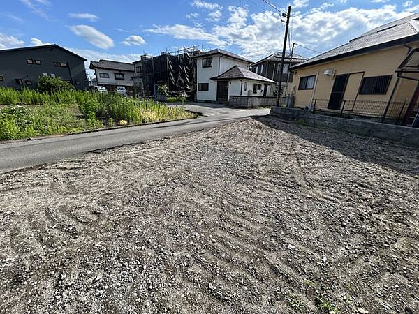 【解体済】南西側の前面道路が見えています。