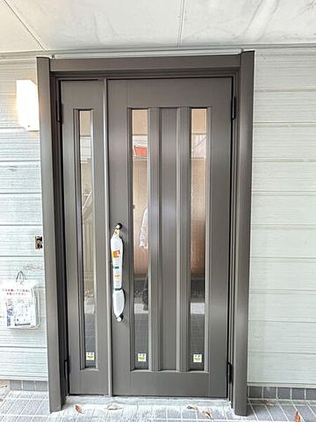 【リフォーム済み】玄関は交換しました。