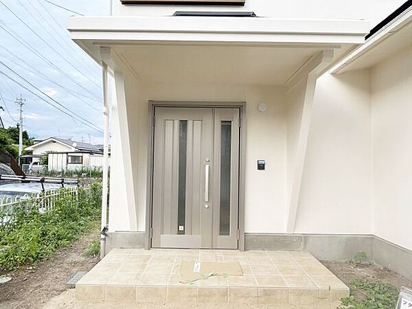 【玄関外部】