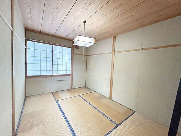 2階和室のお写真です。今回のリフォームで洋室にします。