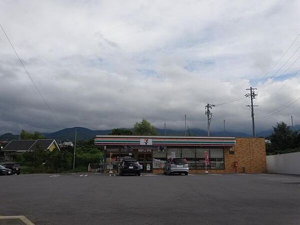 セブンイレブン東部加沢店 徒歩17分。 1340m