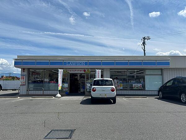 【周辺情報・コンビニ】ローソン長野SBC通店まで550ｍ（徒歩7分）。