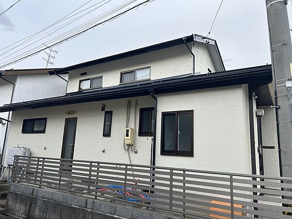 【リフォーム完了】外観写真です。外壁と屋根の塗装を行いました。