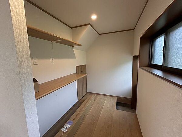【リフォーム完了・キッチン収納】キッチン横には収納を新設致しました。