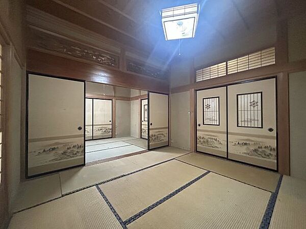 【リフォーム中・1F北東側和室】襖の張替え、畳表替えを行います。い草の香りが心地よく、気持ちよくお使いいただけます。