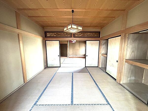 【リフォーム中・LDK】約23.75帖のLDK空間に生まれ変わる予定です。床はフローリング張り、天井壁はクロスの張替えを行います。