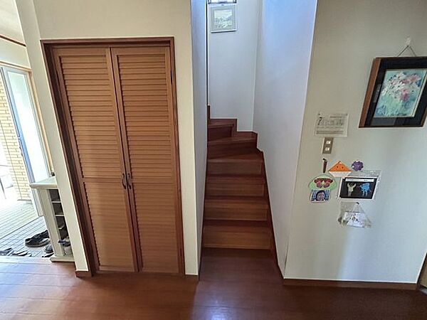 廊下の収納です。