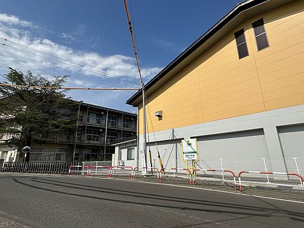 長野市立朝陽小学校まで約1.2ｋｍ　徒歩約16分