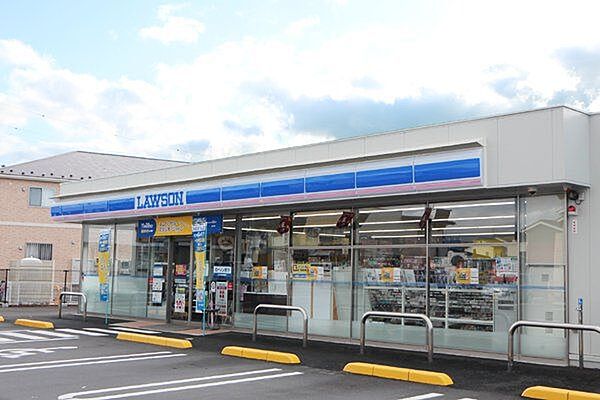 【コンビニ】ローソン安曇野三郷店…1000ｍ（徒歩13分）