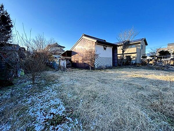 【庭】住宅東側にはお庭スペースがございます。