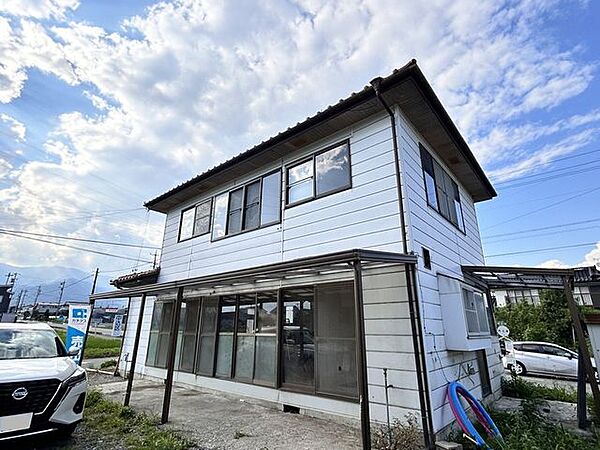 【外観】外壁塗装を行います。
