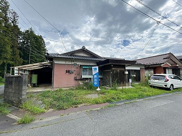 【9月4日まで現況販売・駐車場】横付けで2台駐車可能です。