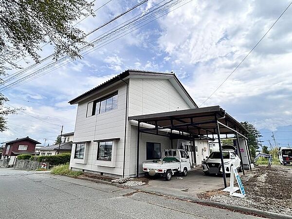 価格には消費税、リフォーム費用を含みます。リフォーム中でもご案内可能。内覧希望の方はお電話ください。