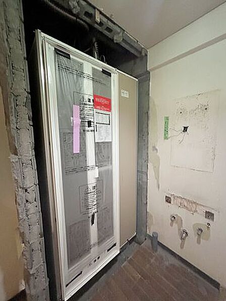 【リフォーム中 浴室】大掛かりな解体が終わり、新品のお風呂が入りました。