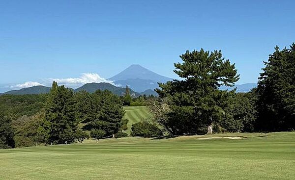 マックスバリュエクスプレス天城湯ヶ島点 【周辺環境　ゴルフ場】修善寺カントリークラブまで約4900ｍ 2500m