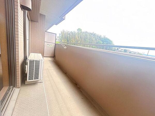 【バルコニー】