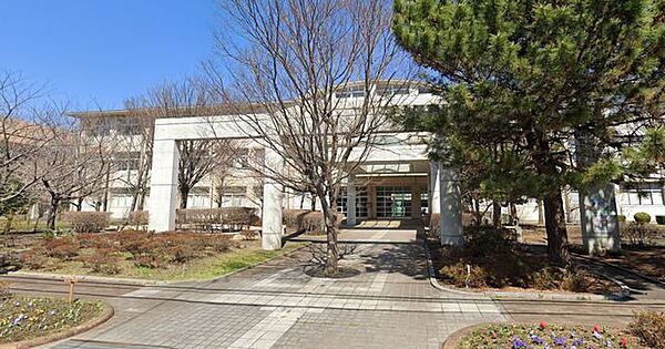 沼津市立第一中学校まで約720ｍ。徒歩9分。