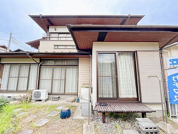 【外観】お庭から見た外観