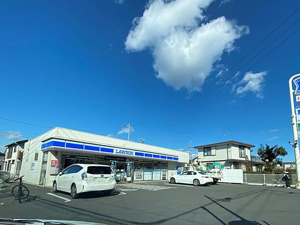 【コンビニ】ローソン静岡東千代田1丁目店まで約290ｍ（徒歩4分、車1分）。歩いていける距離にコンビニがあると何かと便利ですね。