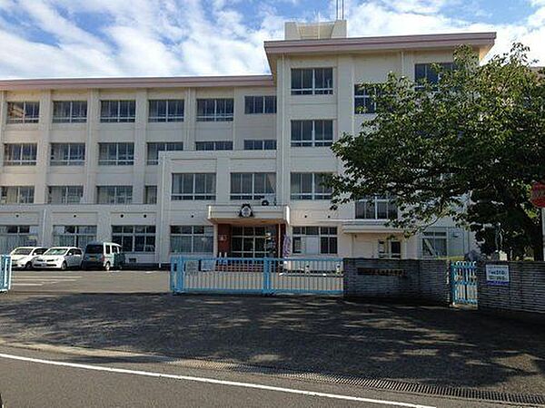 藤枝市立高洲南小学校 徒歩10分。 760m