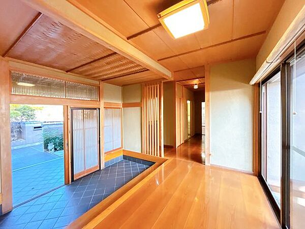 【母屋玄関ホール】別角度