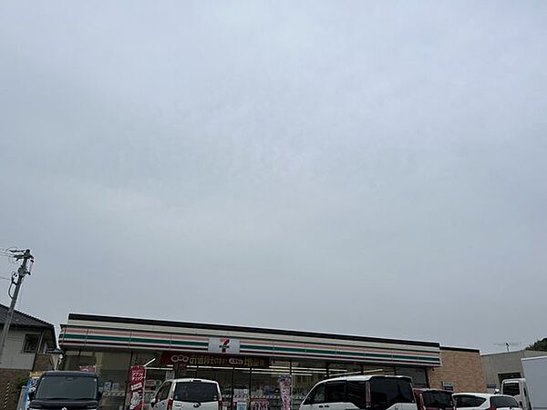 セブンイレブン細江気賀北店様まで約1.2kｍ（徒歩15分/車3分） 230m