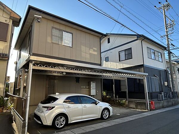 【リフォーム前/外観】外壁と屋根の塗装を行います。