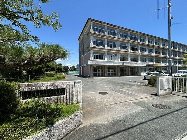 浜松市立鴨江 鴨江小学校まで約0.5km。 500m