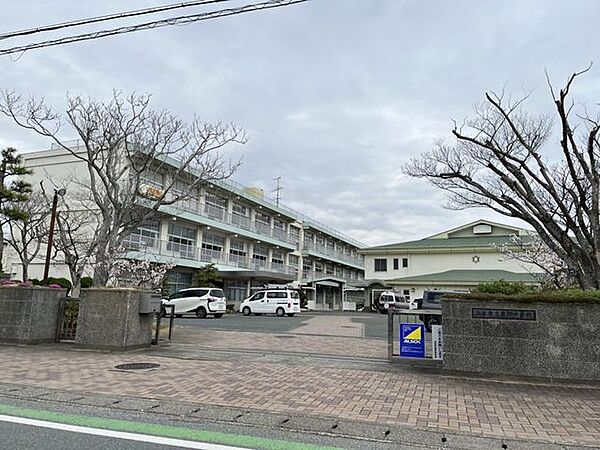 浜松市立篠原中学校1050m徒歩14分。