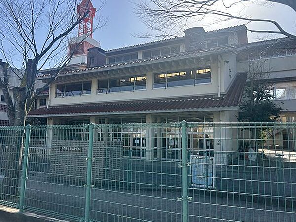 【小学校】大府市立東山小学校まで約550ｍ（徒歩7分）。