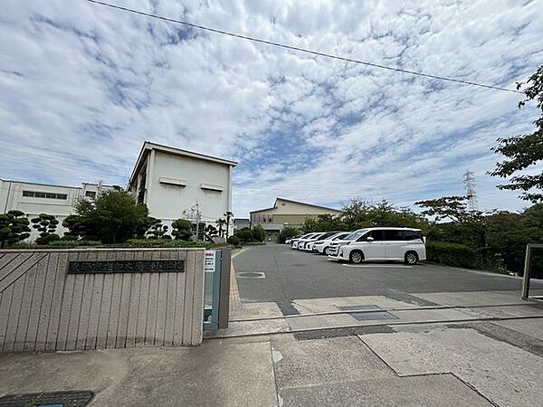 加木屋南小学校まで徒歩約15分 1200m