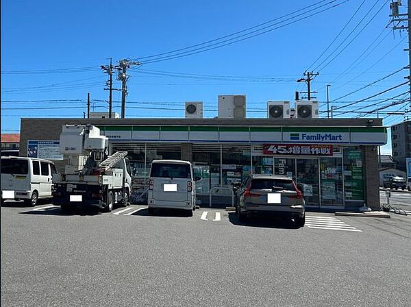 【周辺】ファミリーマート知多新舞子店まで約900ｍ（徒歩約12分）