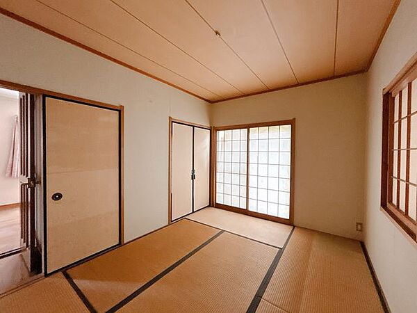 【リフォーム前】和室別角度です。