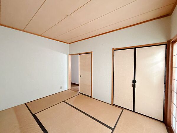 【リフォーム前】和室別角度です。