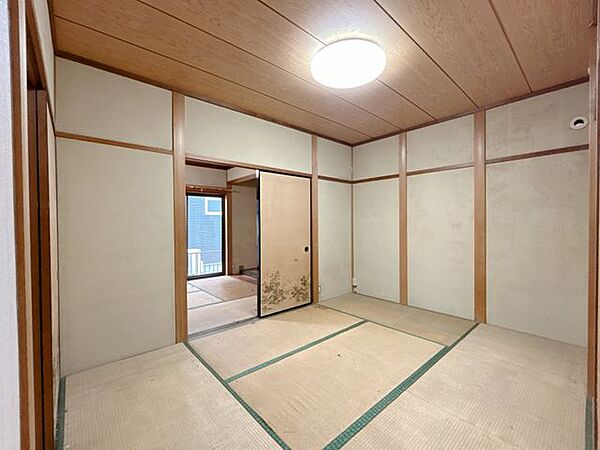 【リフォーム中】1階玄関近くの和室です。