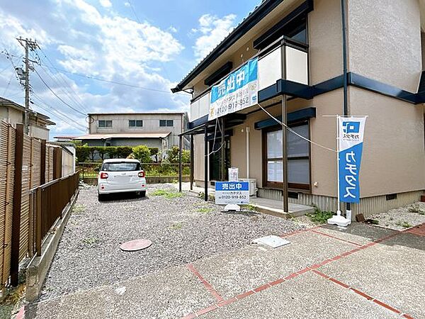 【リフォーム済】駐車は計3台停められるよう拡張工事を行いました。