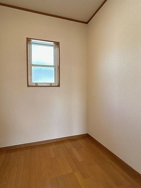 【リフォーム済】WIC内部写真です。