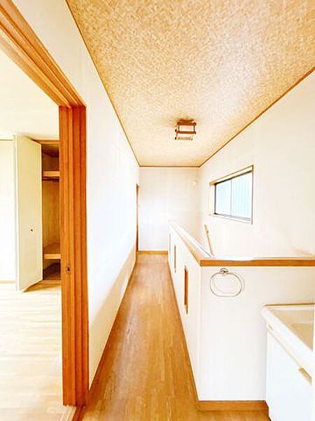【リフォーム中】2階廊下写真です。