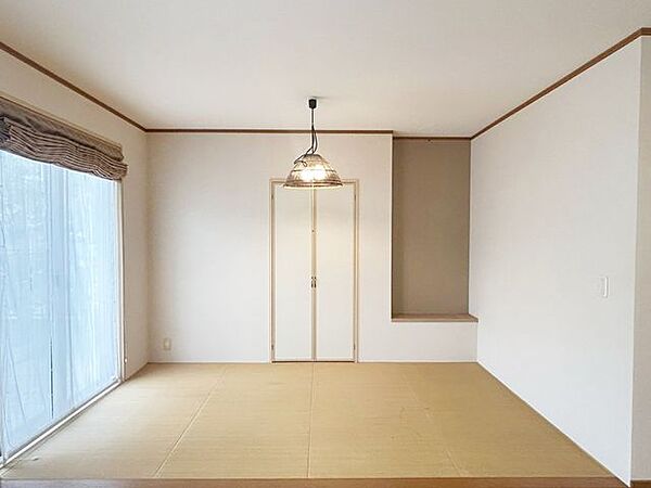 【現況】和室写真です。リビングに続いていて使いやすいですね。