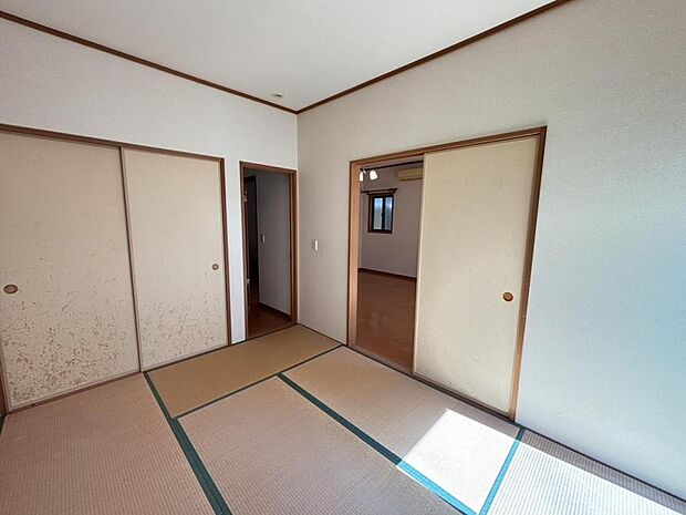 【リフォーム中】和室です。天井・壁はクリーニング、畳は表替えを行います。