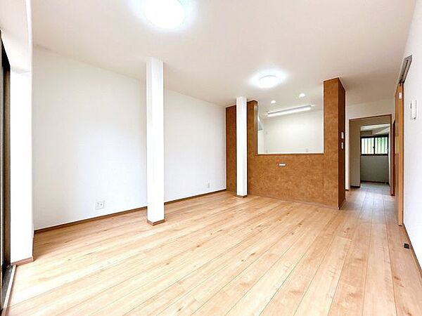売主として累計6万戸以上の住宅をリフォームして販売してきた経験に基づき、一戸一戸、土地や建物に合わせてリフォームを行っています。ぜひとも現地でご確認ください。